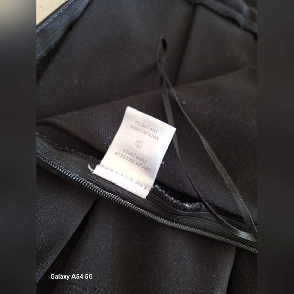 Blue Blush Ruffled, Black, High Waisted Short Skirt, Thick fabric, Barely worn - Picture 3 of 5